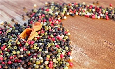 چرا فلفل سیاه باعث عطسه می شود؟